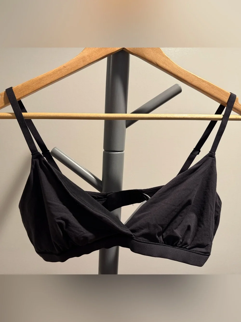 SKIMS- Triangle Bralette - Picture 1 of 4